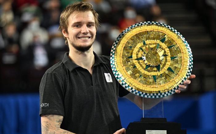 也能为运动 也能为运动