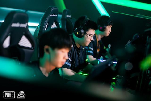 除了场上的 除了场上的